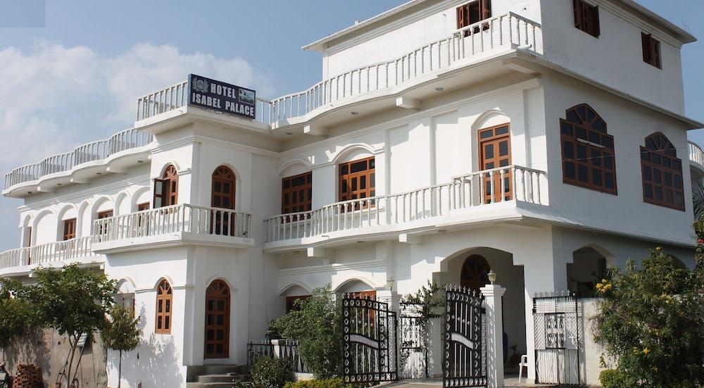 Hotel Isabel Palace Кгаджураго Екстер'єр фото